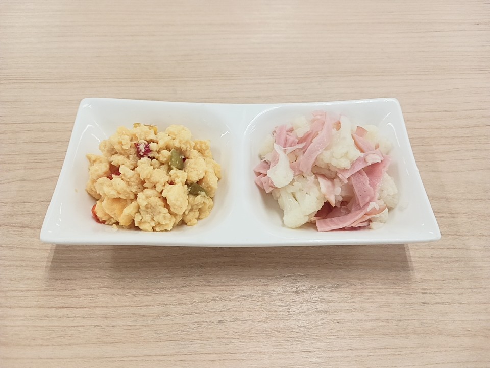朝食