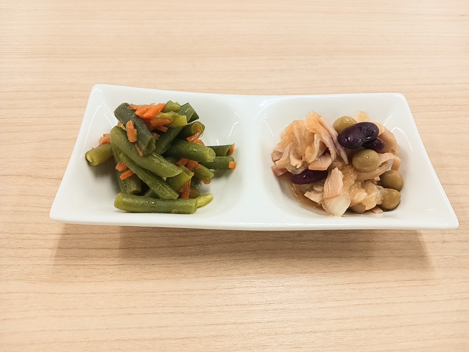 朝食