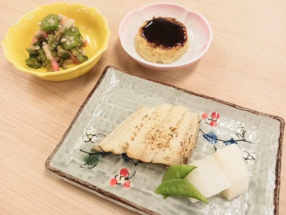 昼食
