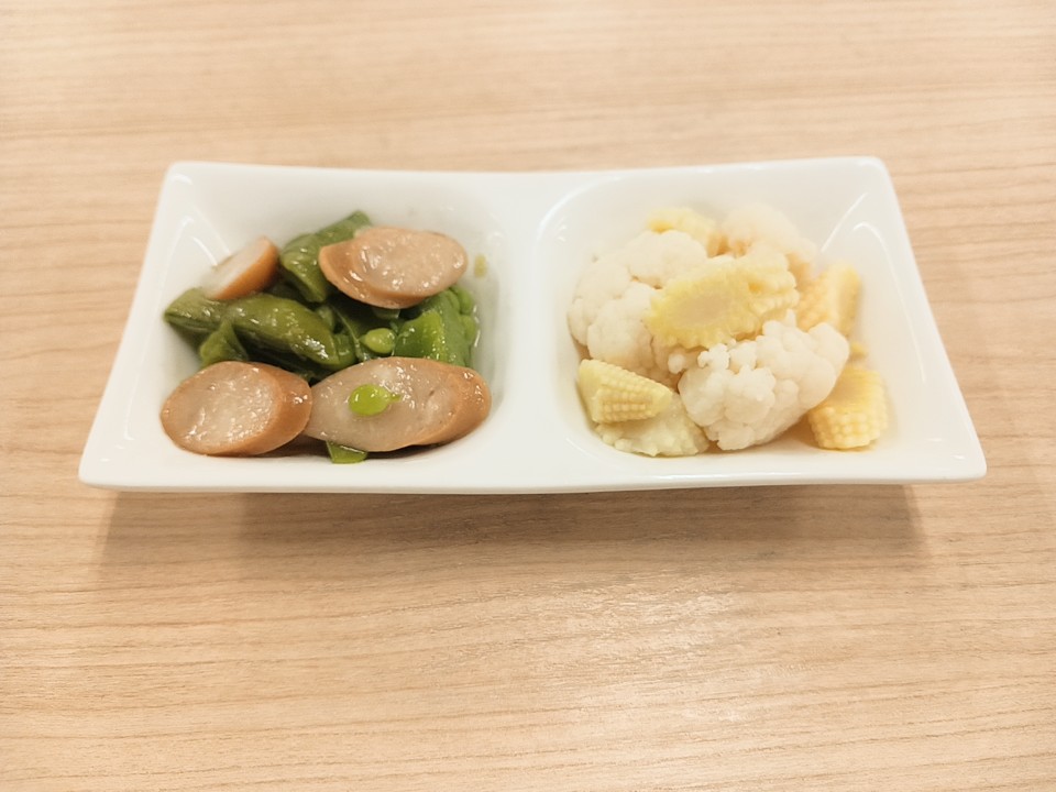 朝食