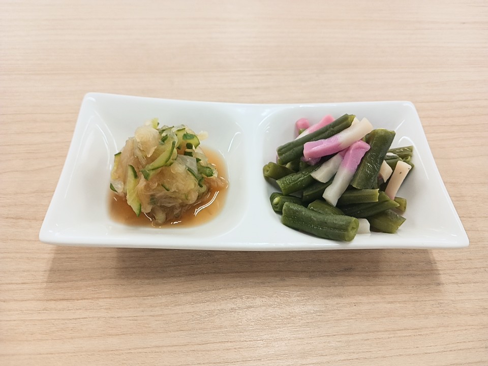 朝食