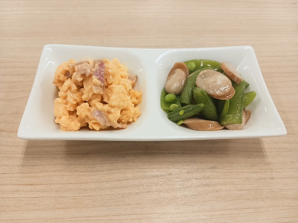 朝食