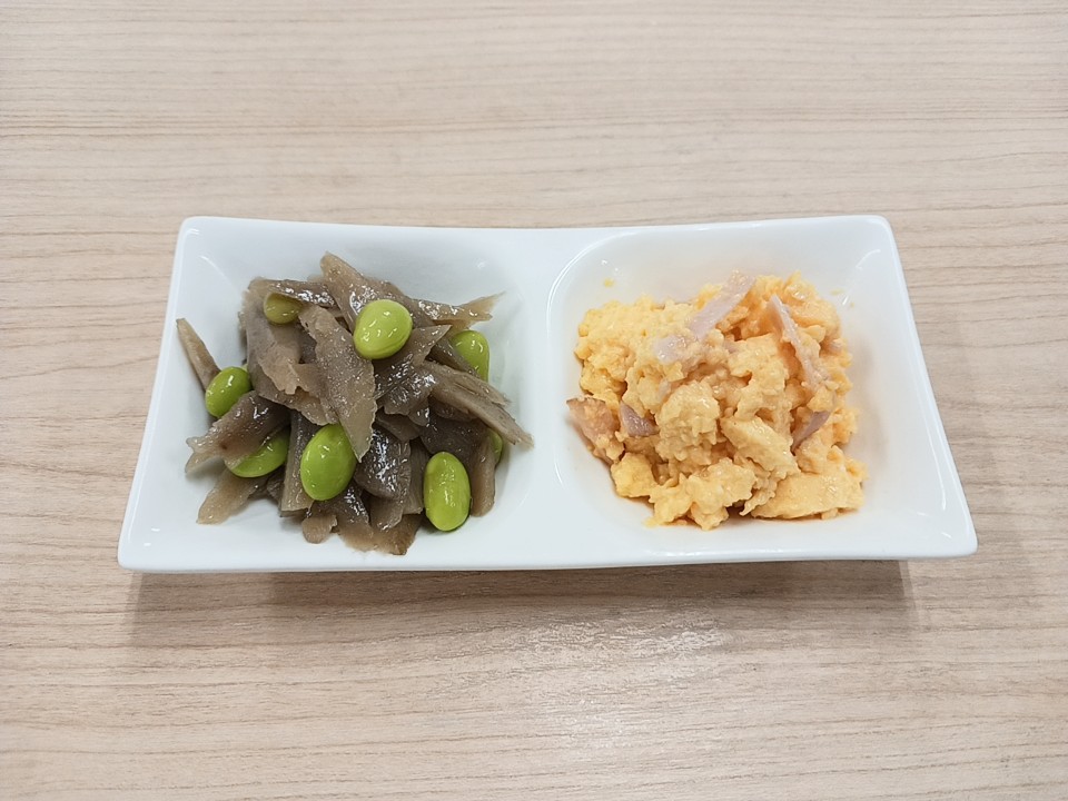朝食