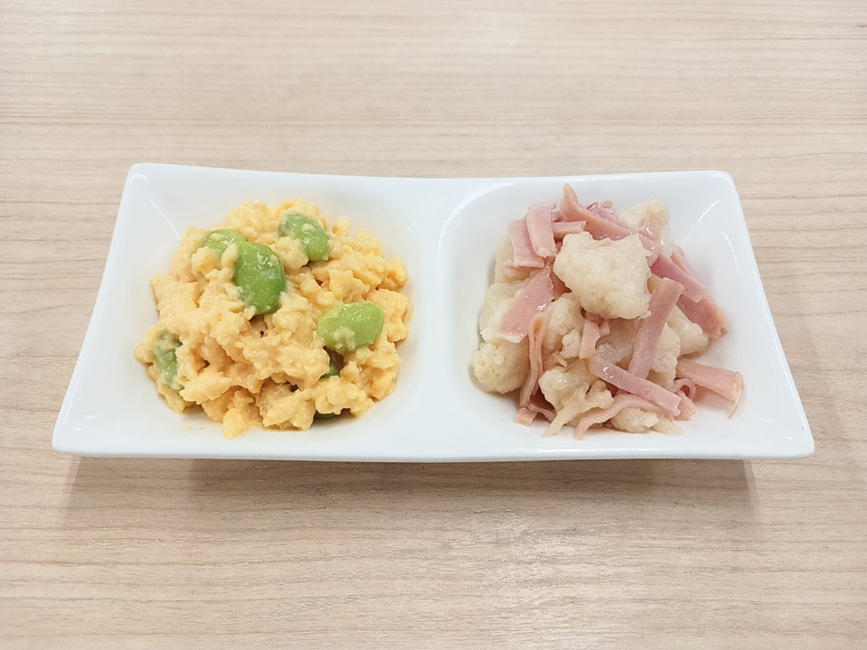 朝食