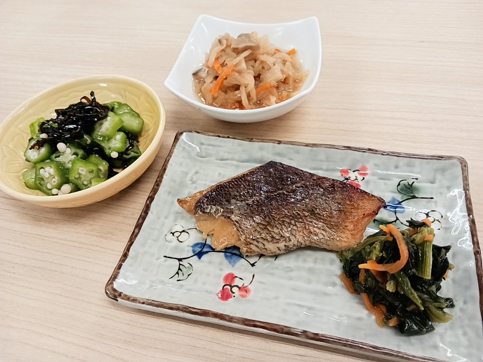 昼食