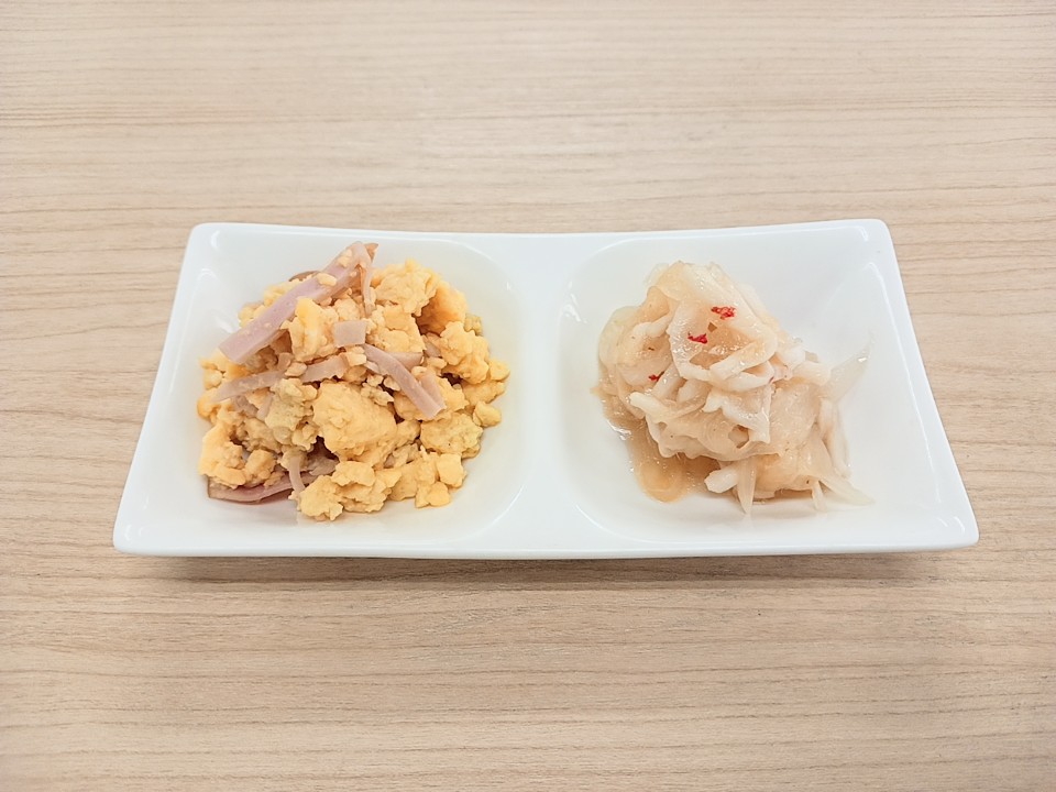 朝食