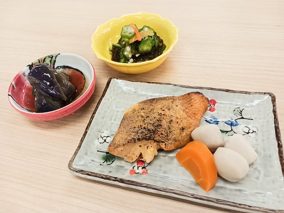 昼食
