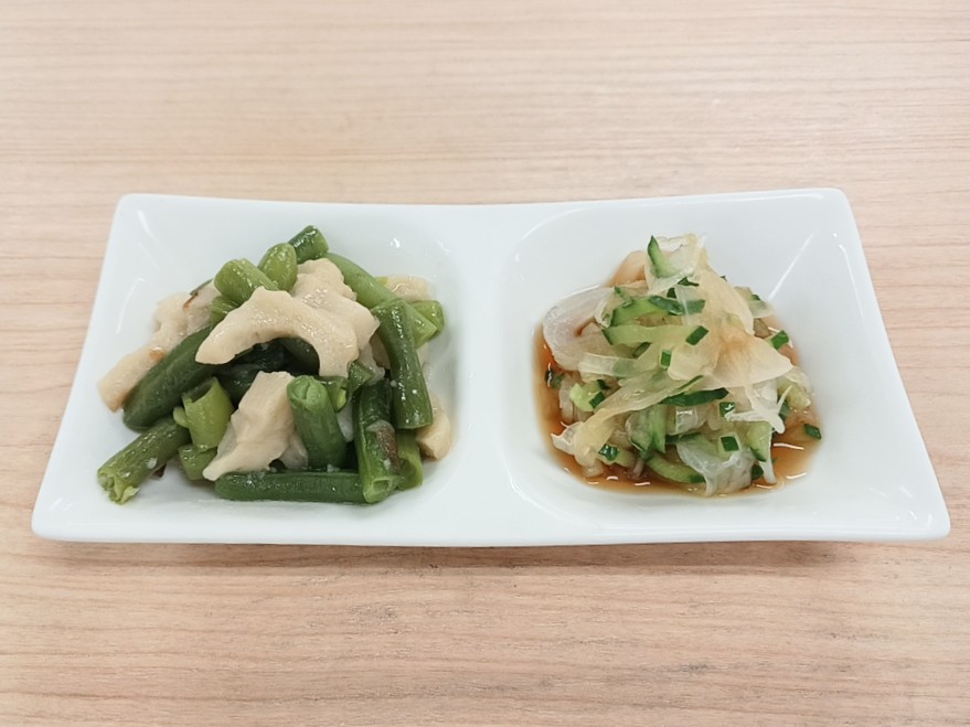 朝食