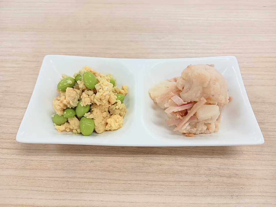 朝食