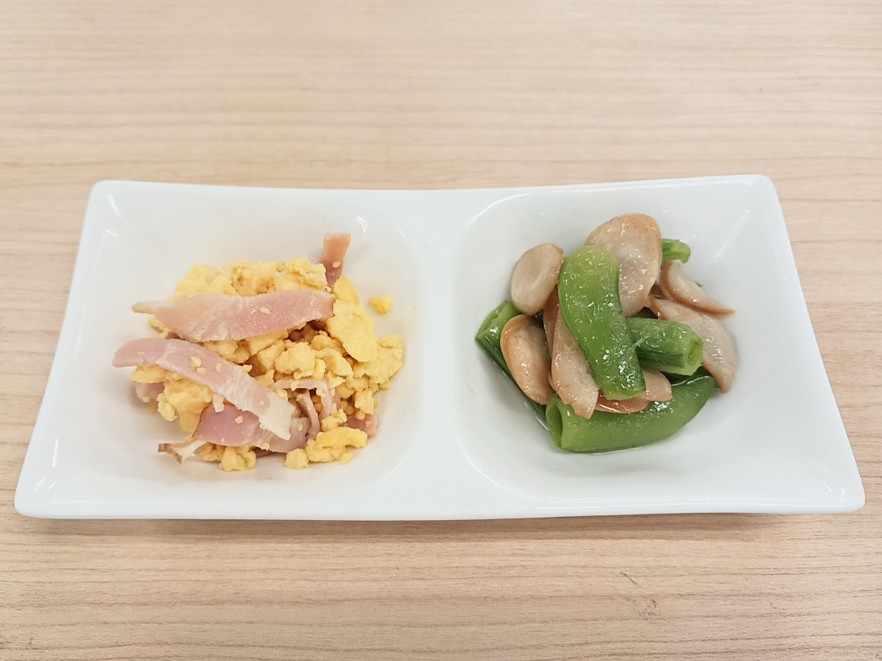 朝食