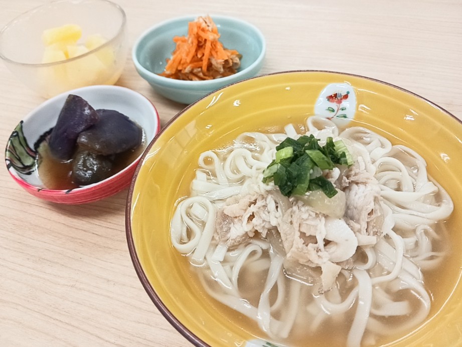 昼食