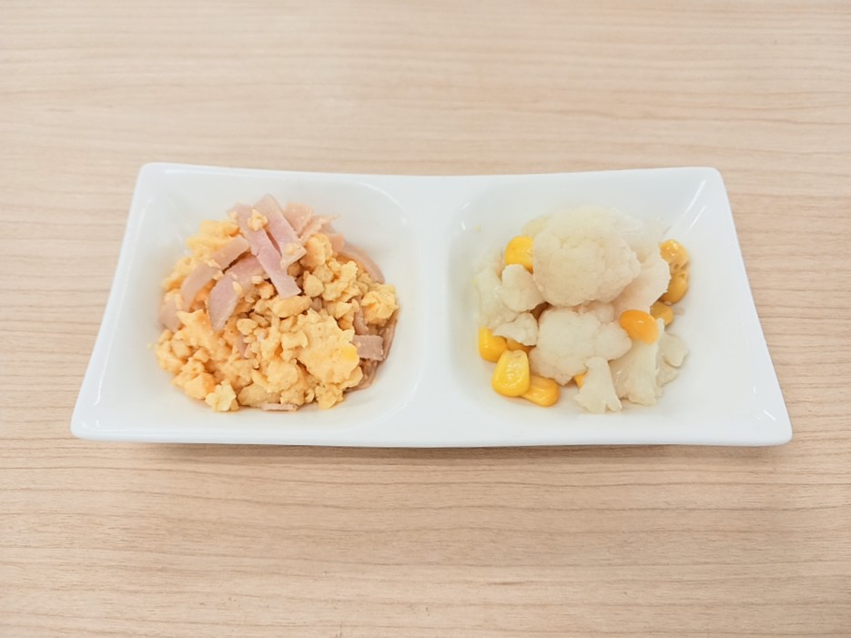 朝食
