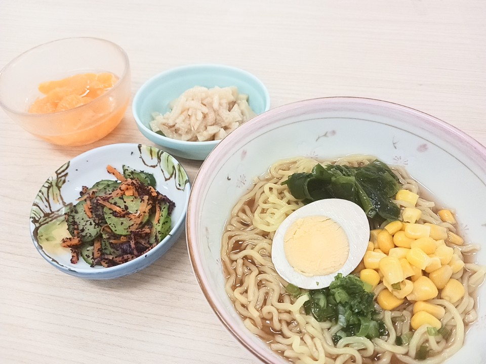 昼食
