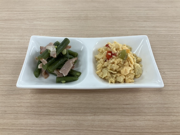 朝食