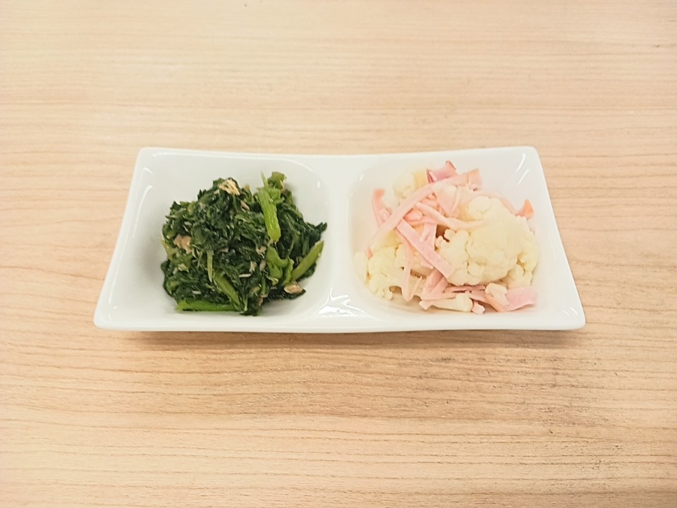 朝食