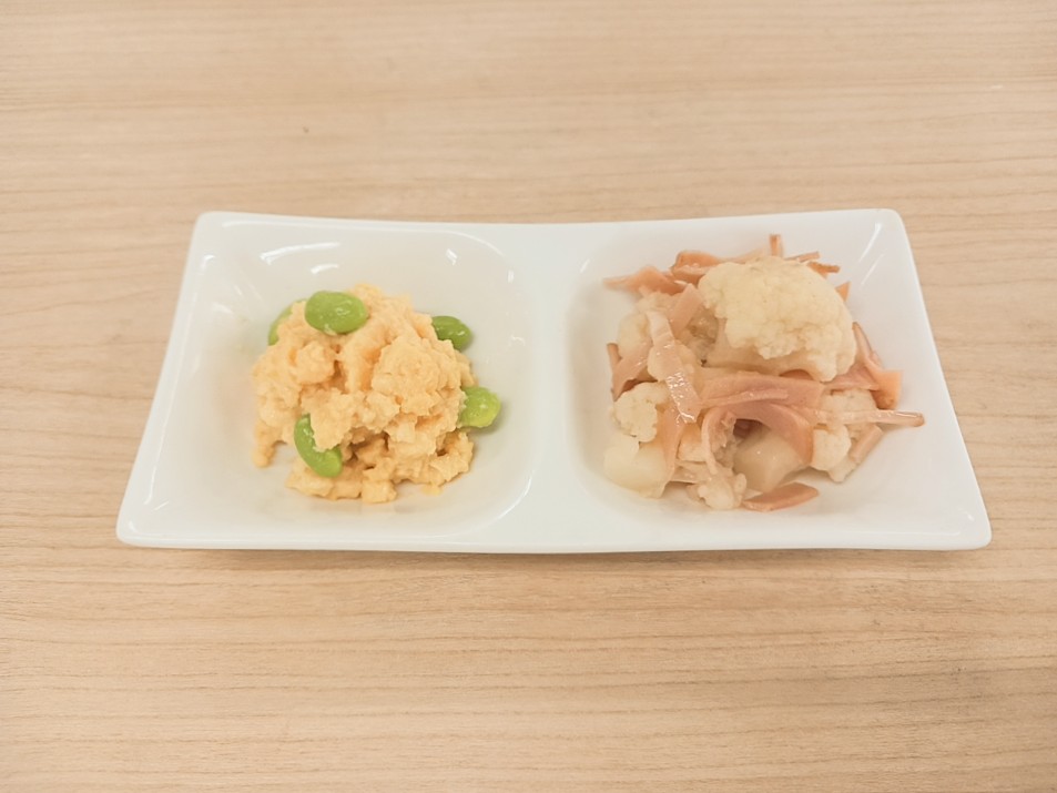 朝食