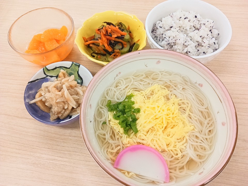 昼食