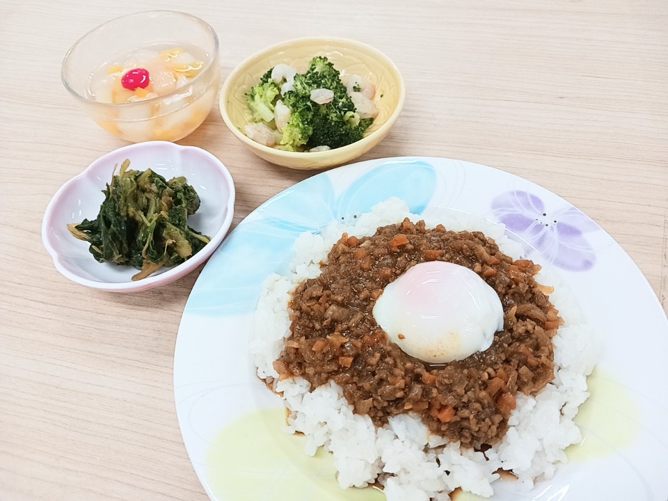 昼食