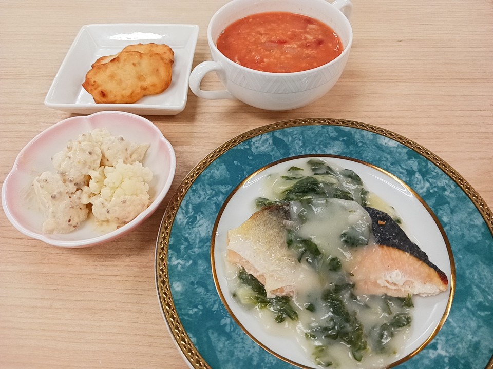 昼食