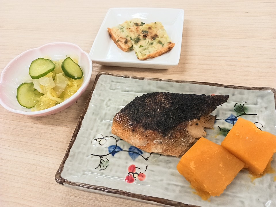 昼食