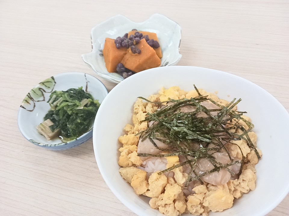 昼食