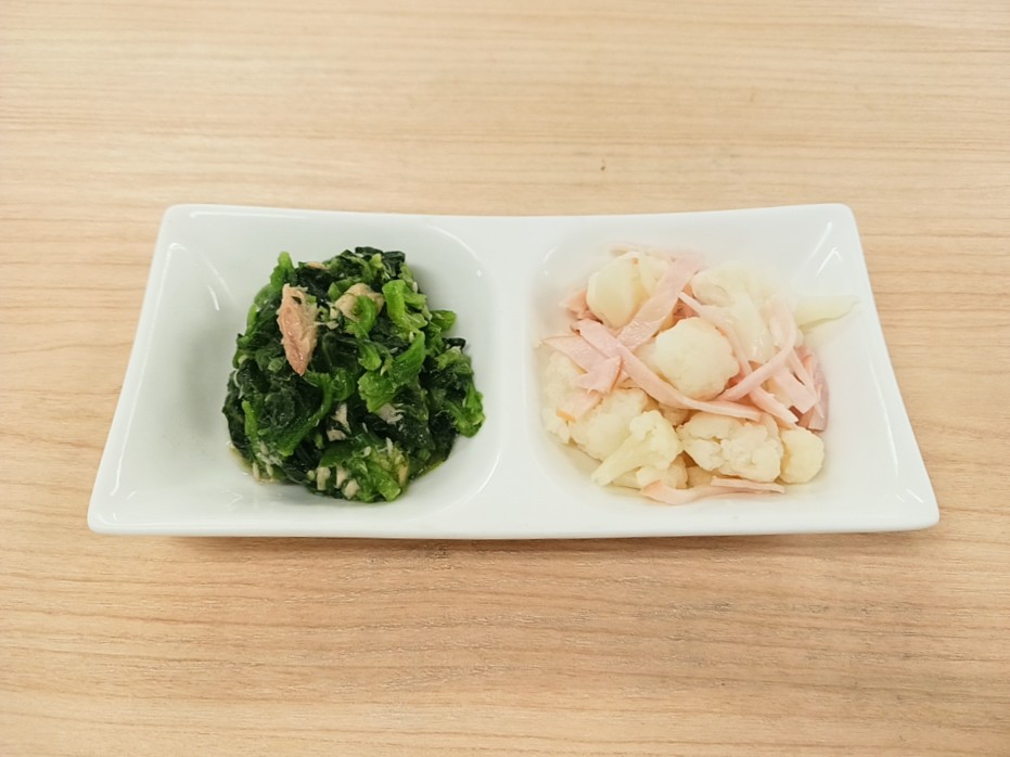 朝食