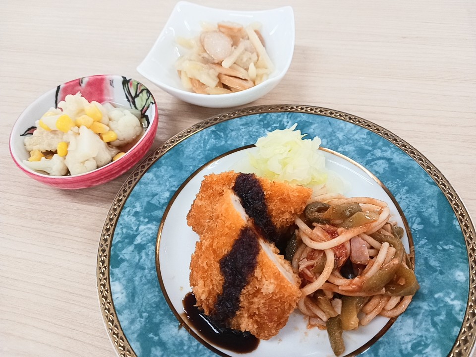 昼食