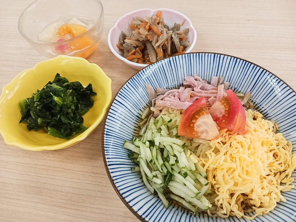 昼食