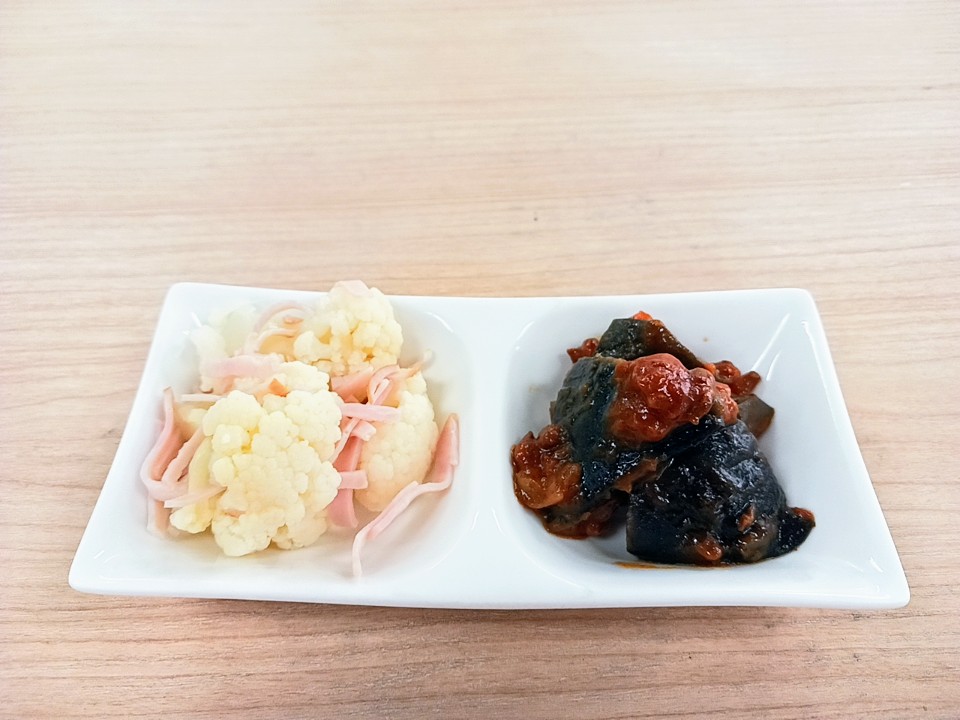 朝食