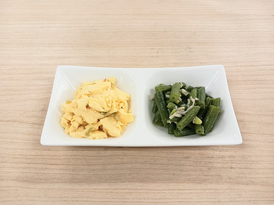 朝食