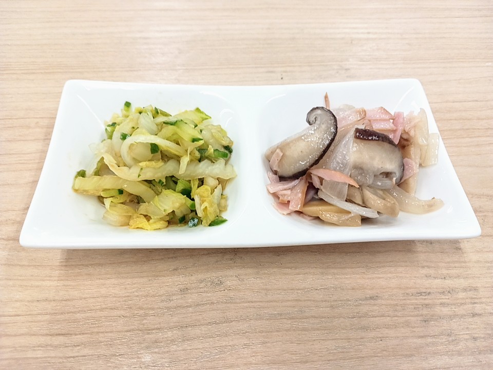 朝食