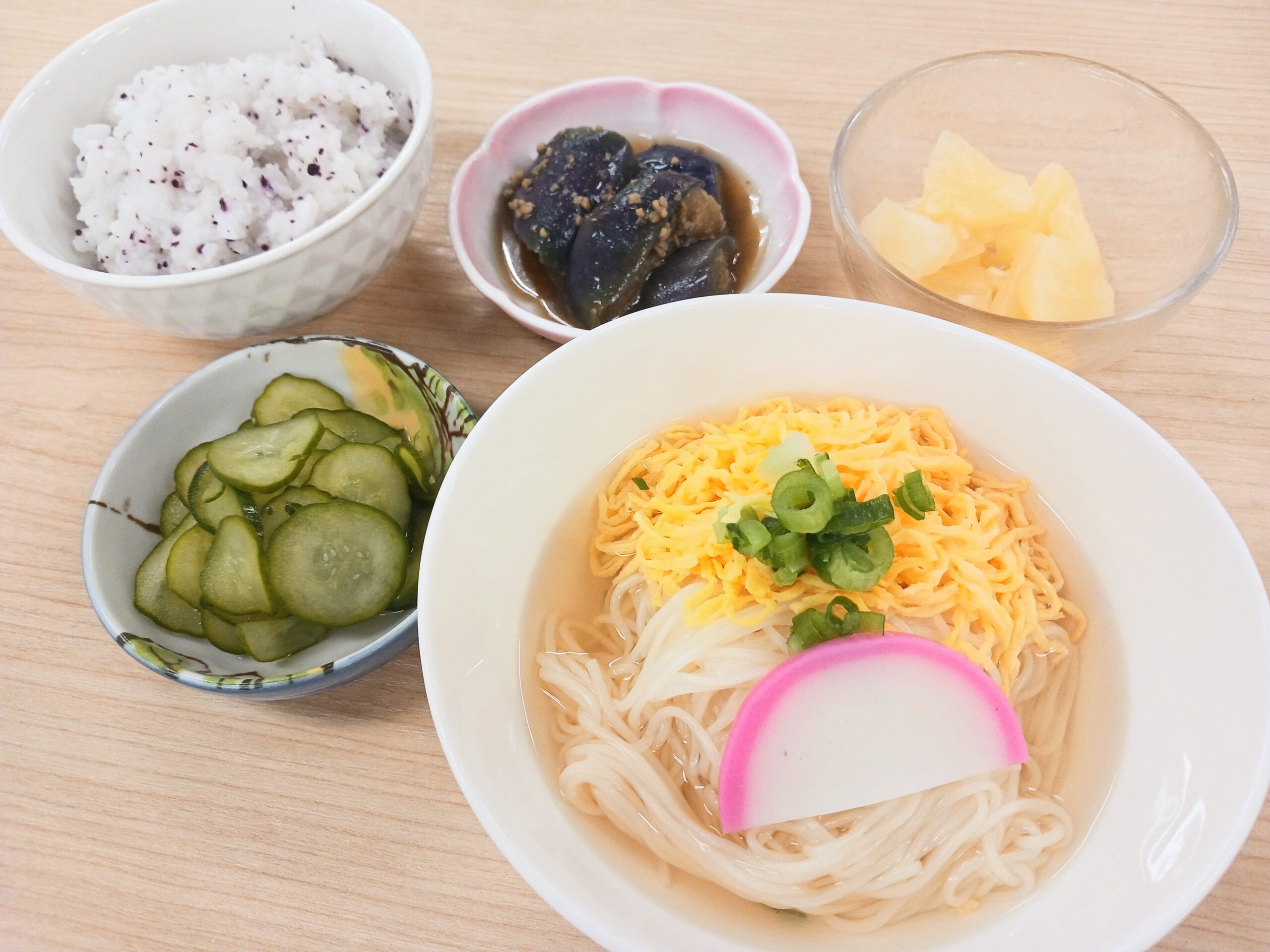 昼食