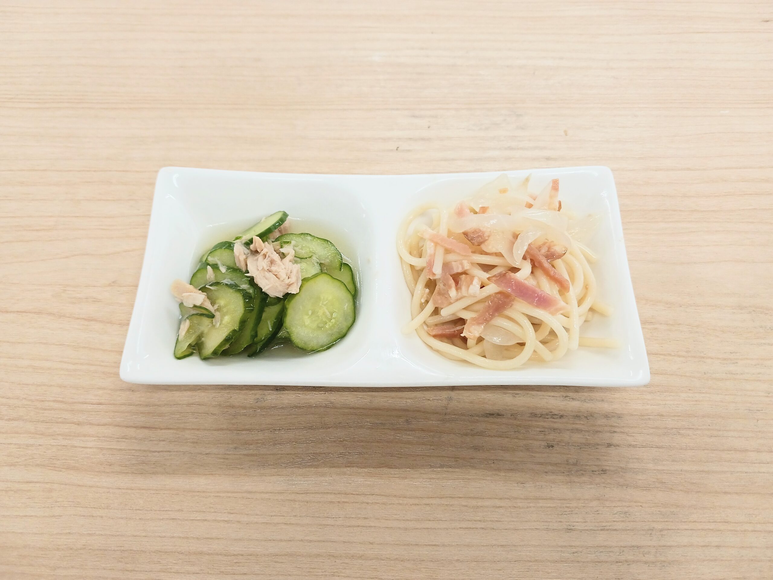 朝食